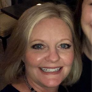 Meet your Posher, Nancy